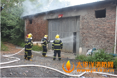 武平县万南村石灰厂起火
