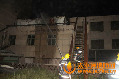 白银彩钢房起火