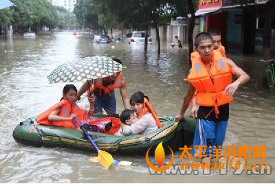 莲都消防奋力抗洪
