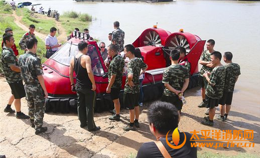 南宁消防花百万元进口消防气垫船