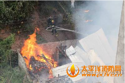 丽水云和县一民房起火