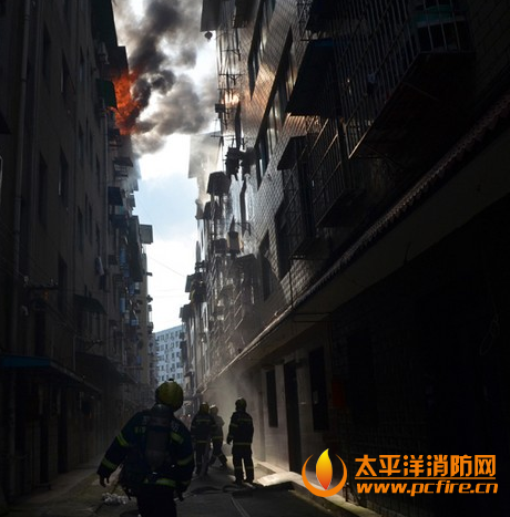 绵阳市高新区居民楼大火