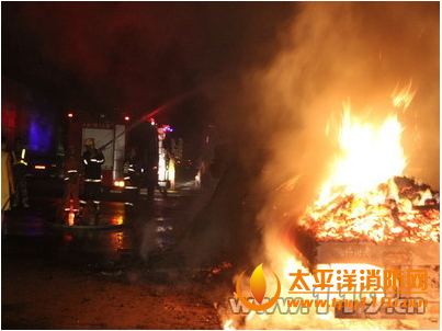 韶关高速公路一货车起火