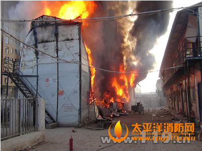 呼和浩特在建工地彩钢房起火