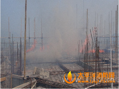 中山一乡镇高层建筑起火