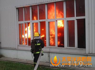 江苏钢铁公司厂房车间起火