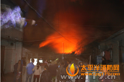 绍兴毛纺织厂房大火