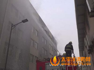 西安大学公寓楼起火