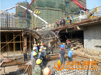 南京建筑工地脚手架坍塌1人被困