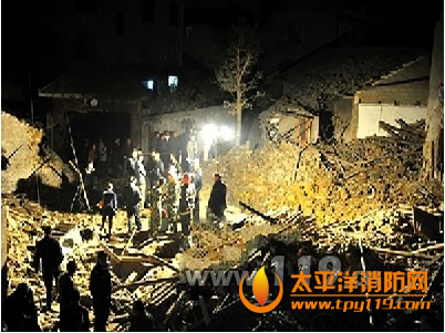 张家界一栋居民楼房屋垮塌
