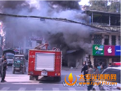 湘西古丈县一民房起火