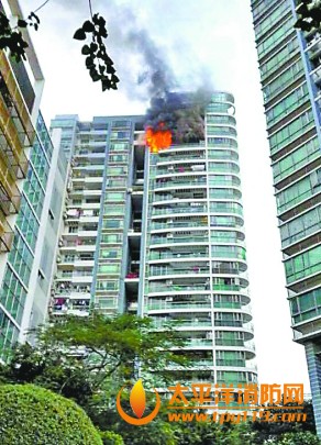 广州一22层高楼大火 消防救出4人其中2人遇难