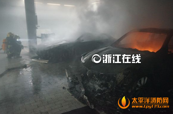 宁波宝马4S店凌晨起火