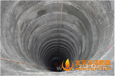 贵州省一建筑工地女工坠孔桩