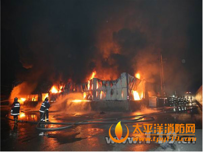 宁夏银川一物流园仓库起火
