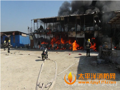 福州一工地厂房起火