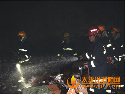 九江一工业园鞋品加工作坊起火