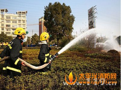 萍乡碧水华庭小区旁天然气泄漏