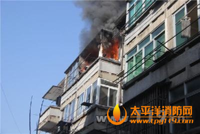 丽水一民房起火,消防2小时扑救
