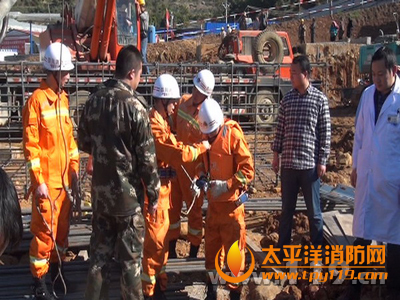 攀枝花一建筑工地2名工人掉入孔桩基井