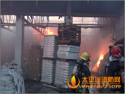 南通市一厂房大火损失惨重