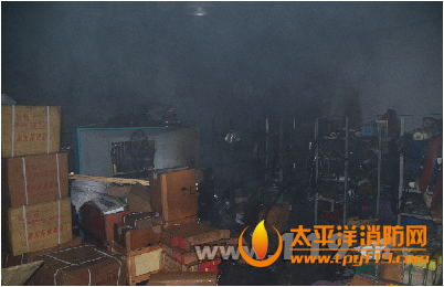 嘉兴一模具仓库起火