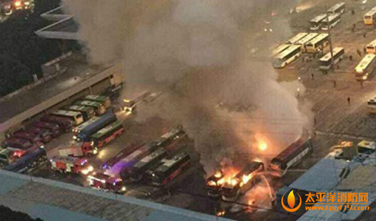 佛山顺德客运站3辆客车爆燃所幸无人员伤亡