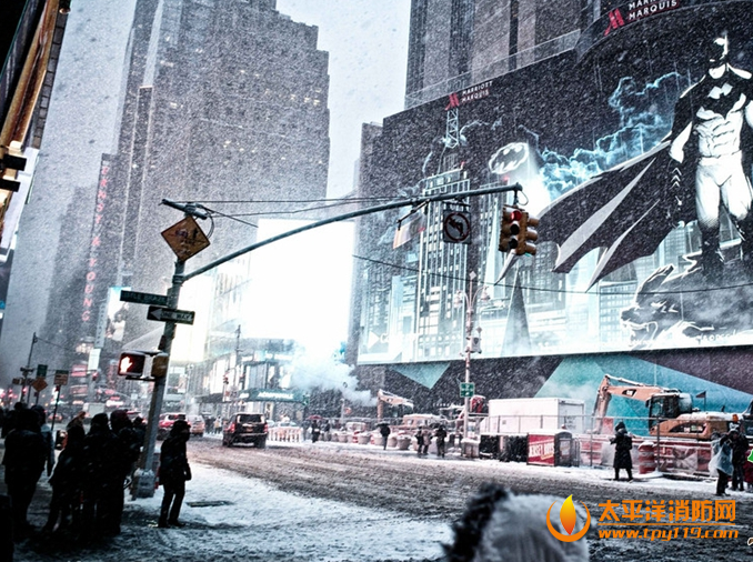 美国东部地区遭遇最大暴风雪