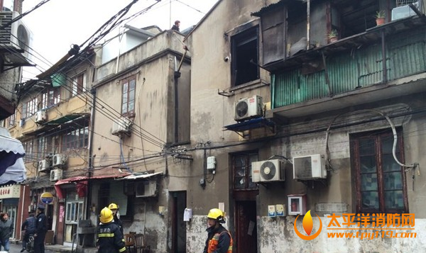 上海市一老式居民楼起火1人死亡