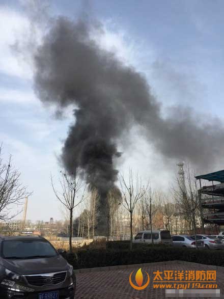 保定盛兴西路火灾现场