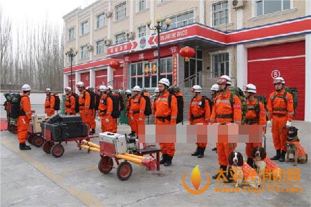 消防官兵快速集结