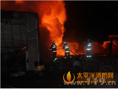 辽源木材厂仓库起火