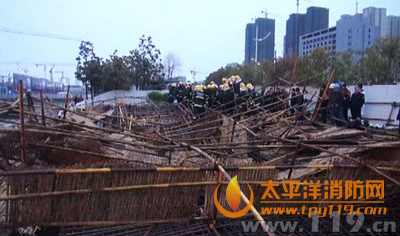 泰州一在建工程脚手架坍塌