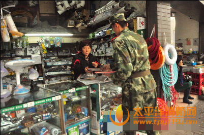 重庆渝中消防开展商铺消防安全宣传