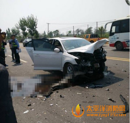 108国道大荔段两车相撞多人死亡受伤