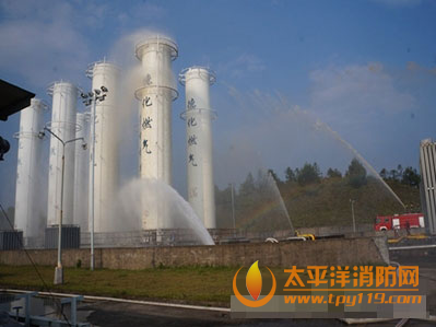 福建消防开展易燃易爆危险品泄漏事故演练