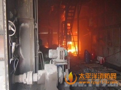 泉州一工业区废弃锅炉房导热油管道起火