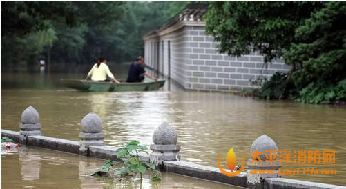 永州遭暴雨袭击成“水城”