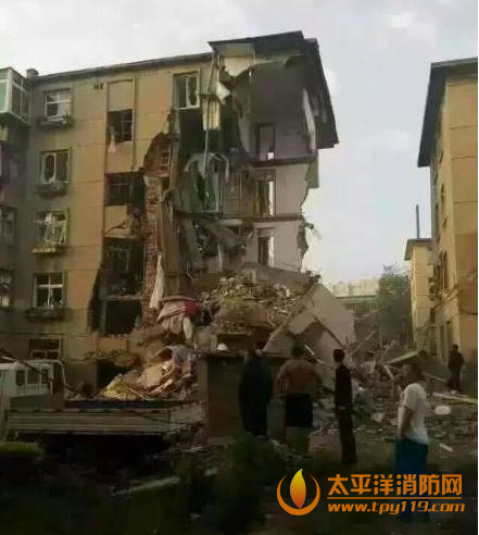 辽宁葫芦岛居民楼液化气爆炸已致1死10伤