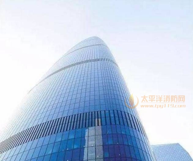 建筑高度大于100m的公共建筑，应设置避难层（间）